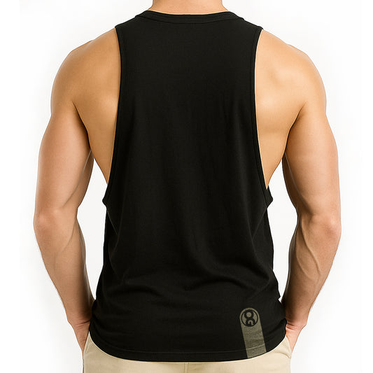 Débardeur Sport – Blanc
Débardeur sport blanc ajusté en tissu respirant, créé par Omar Enrique Paris – vêtements masculins sportifs et élégants.
Keywords: débardeur sport homme, mode masculine, Omar Enrique Paris