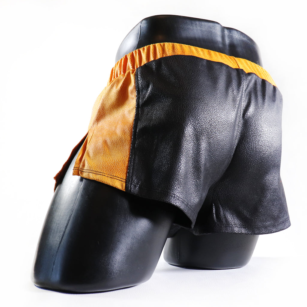 A - MINI - SHORT EN SEMI-CUIR – NOIR ET JAUNE