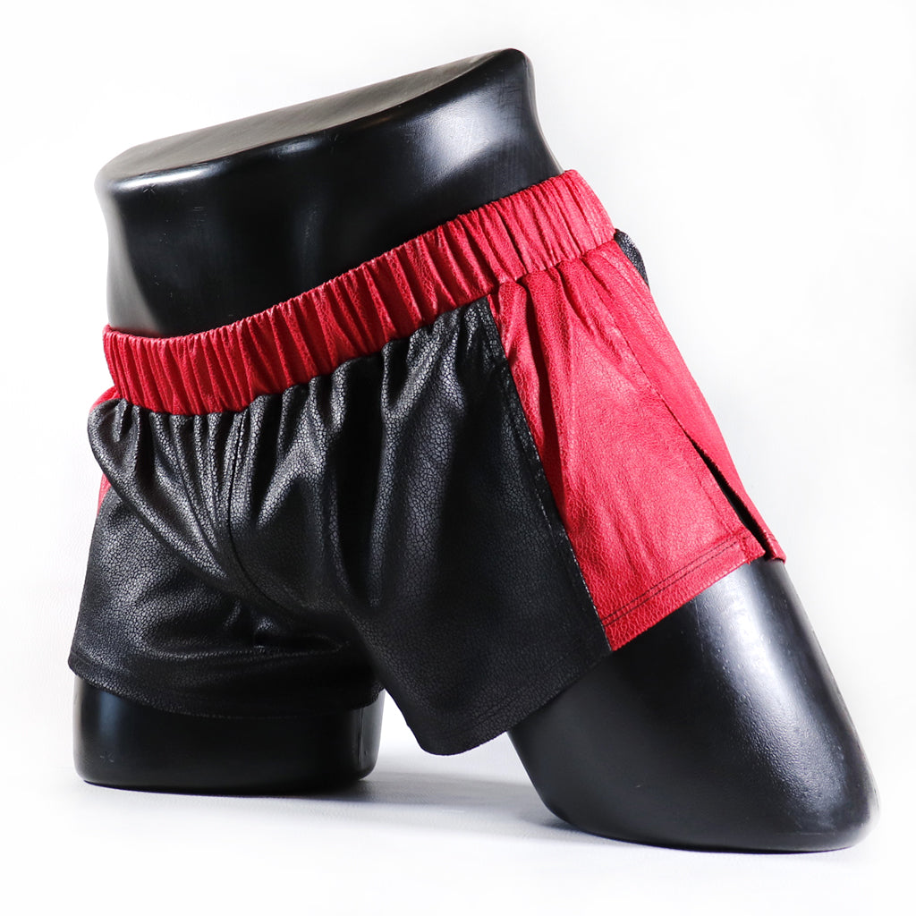 A - MINI - SHORT EN SEMI-CUIR – NOIR ET ROUGE