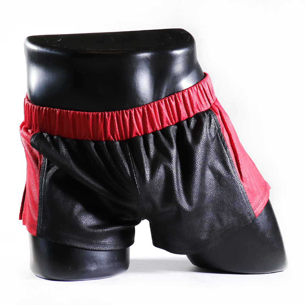 A - MINI - SHORT EN SEMI-CUIR – NOIR ET ROUGE